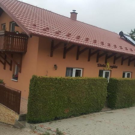 Apartman Zlata Rybka Podhájska Eksteriør bilde