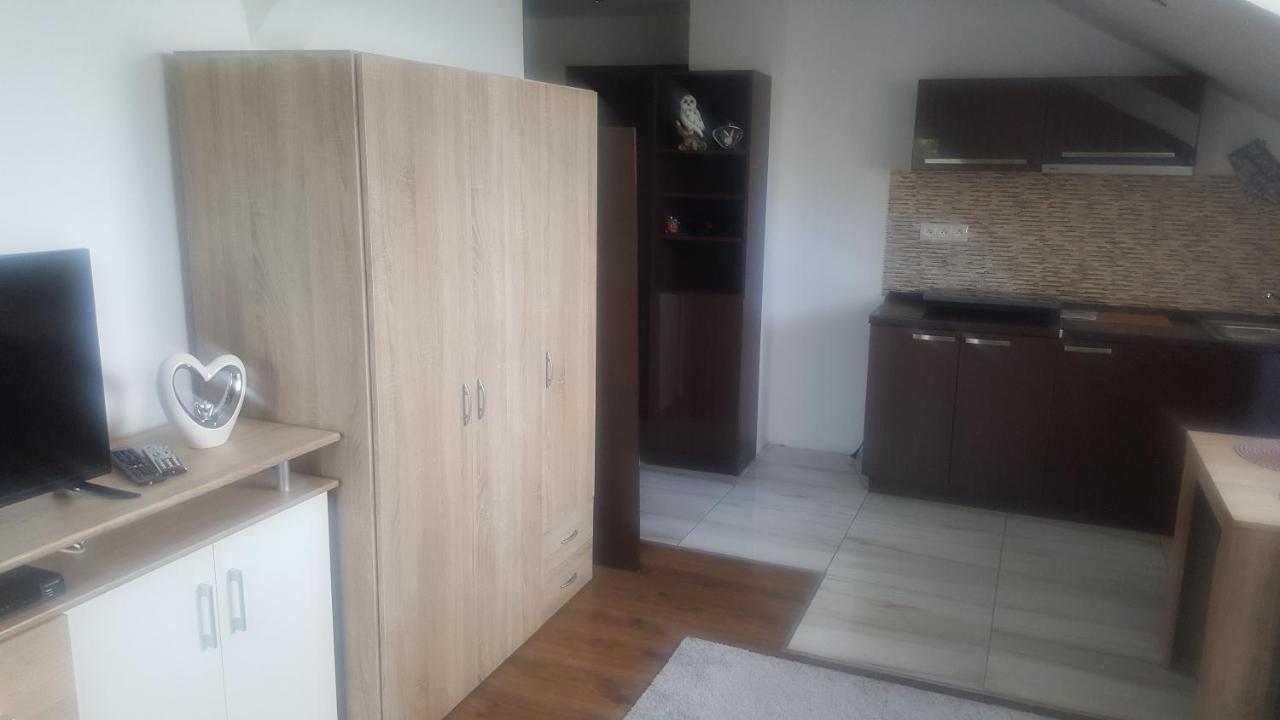 Apartman Zlata Rybka Podhájska Eksteriør bilde
